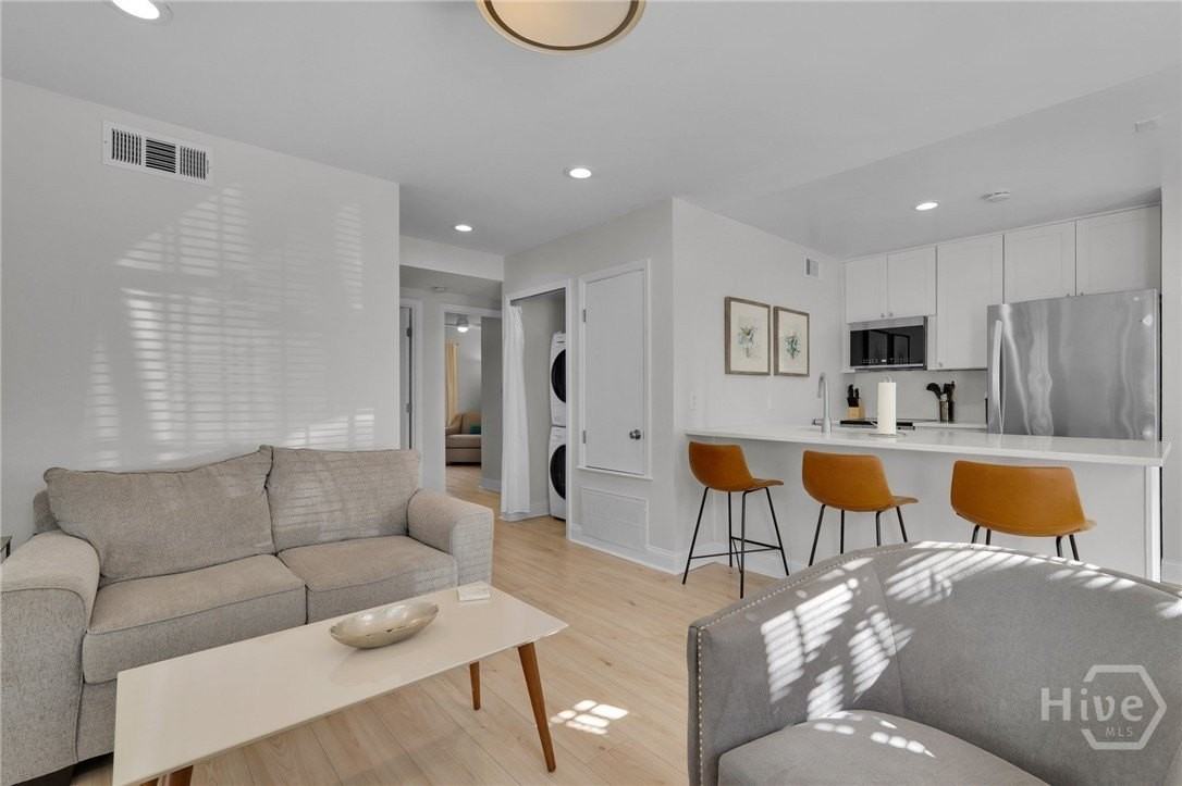 702 Tattnall St Apt B #B - Photo 6 of 24