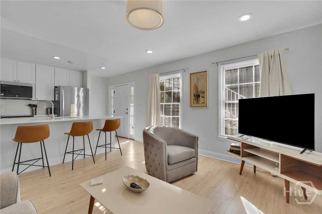 702 Tattnall St Apt B #B - Photo 7 of 24