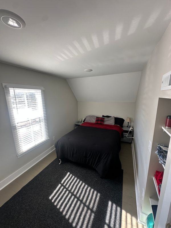 321 Harrison St W - Photo 4 of 22