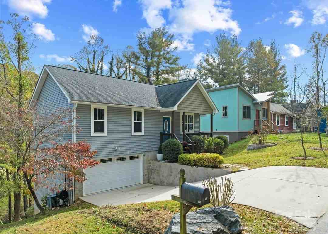 73 Honeysuckle Ln - Photo 3 of 21