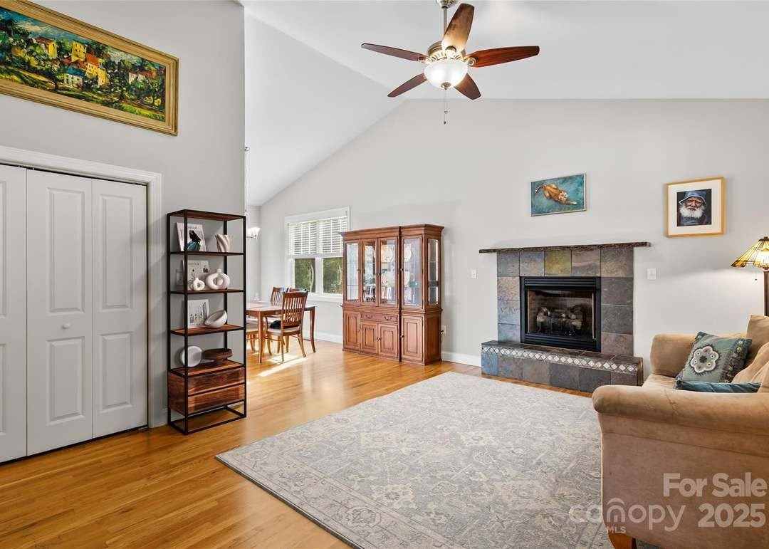 73 Honeysuckle Ln - Photo 7 of 21