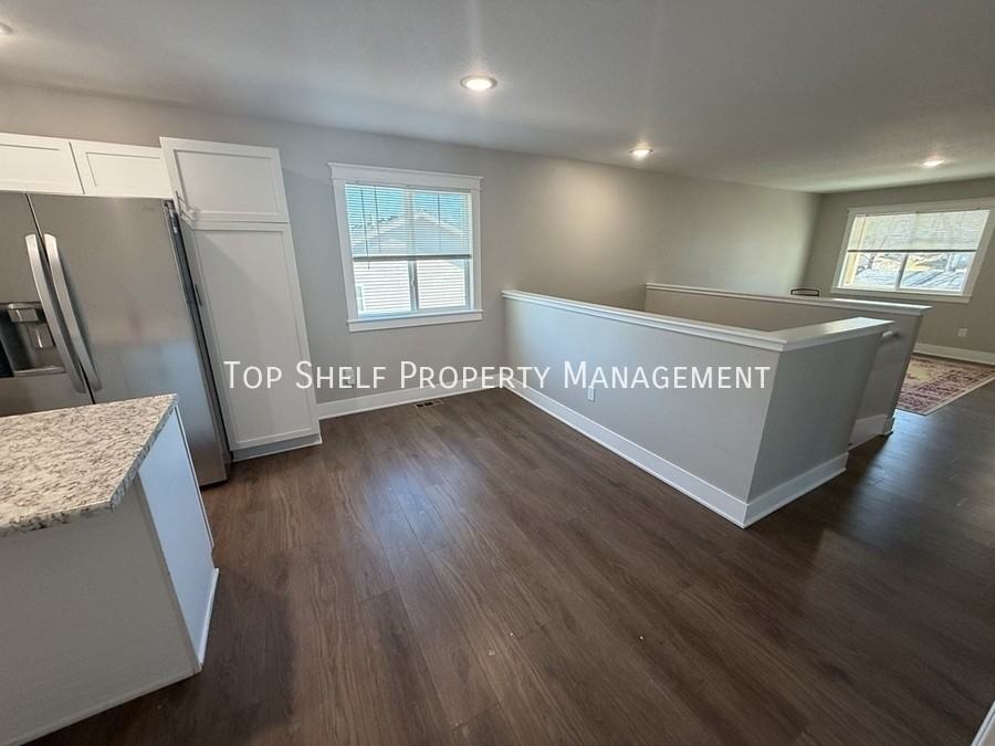 501 Kirkwood Ave - Photo 5 of 17