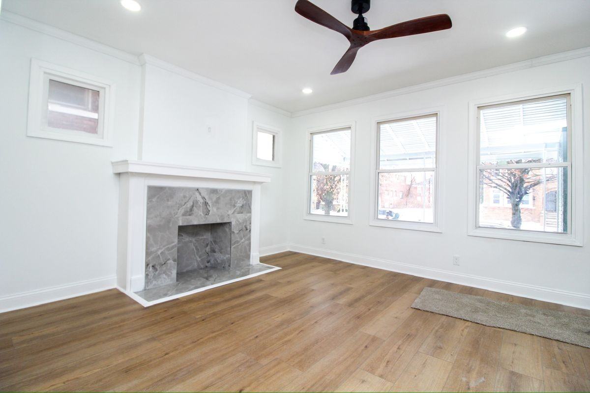 2979 W Grand St - Photo 3 of 11