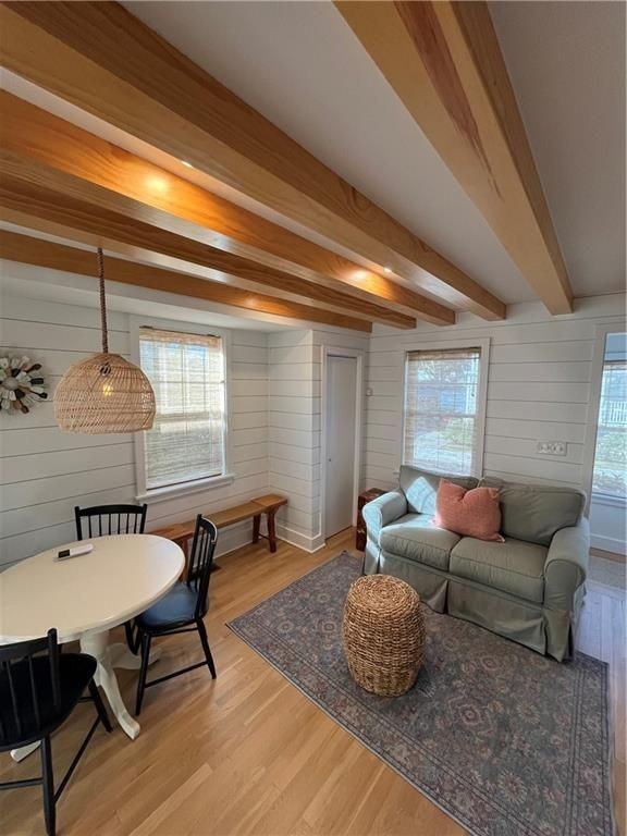 21 Connection St - Photo 4 of 30