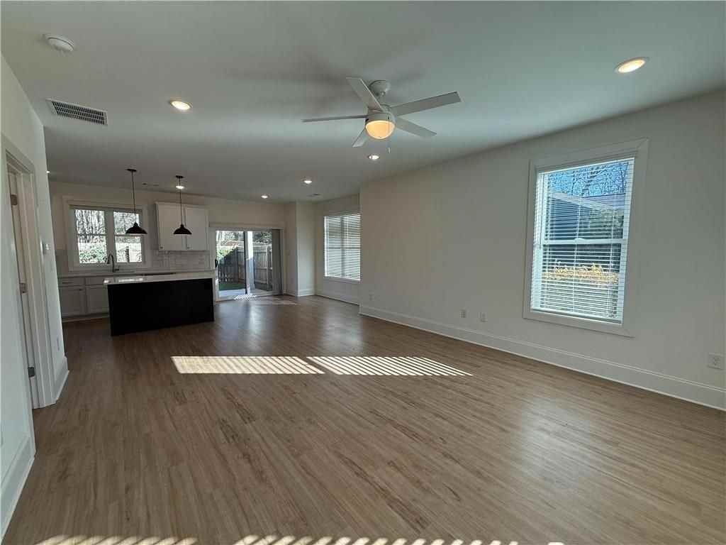 2936 Cherokee Rd - Photo 4 of 15