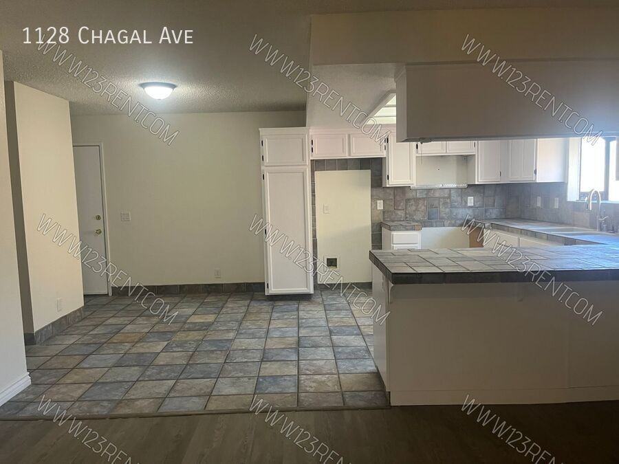 1128 Chagal Ave - Photo 5 of 23