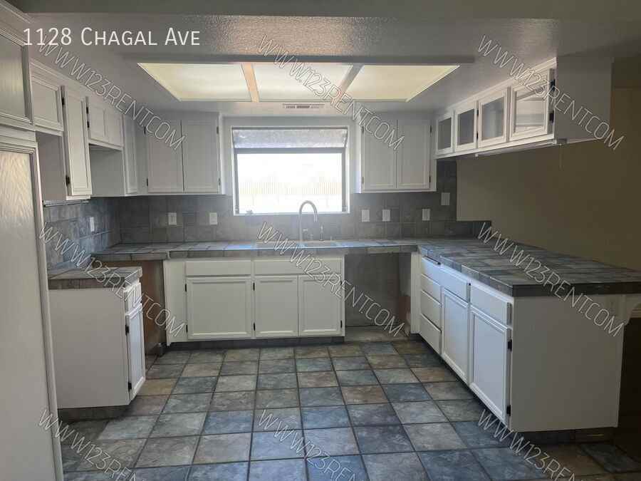 1128 Chagal Ave - Photo 6 of 23