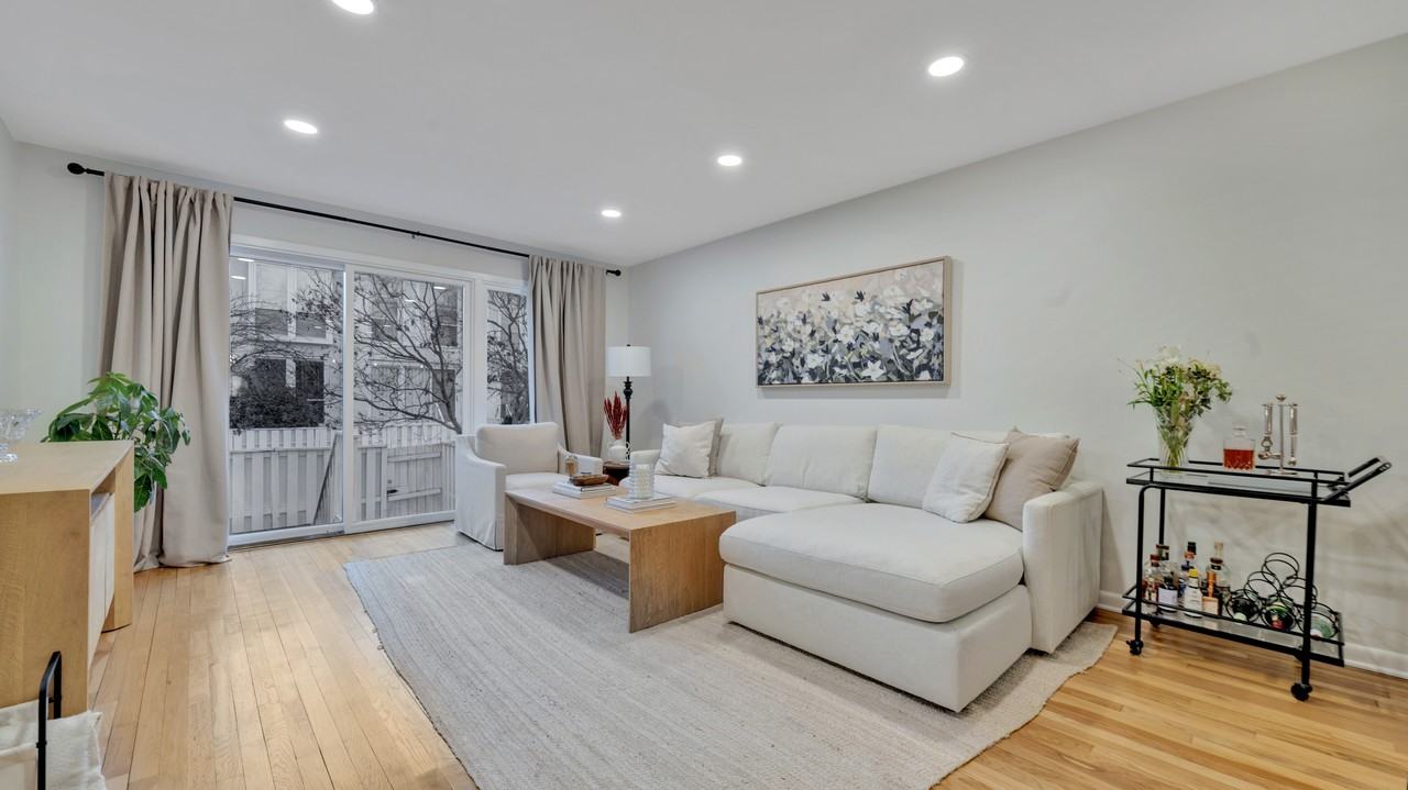 146 G St Sw - Photo 4 of 19