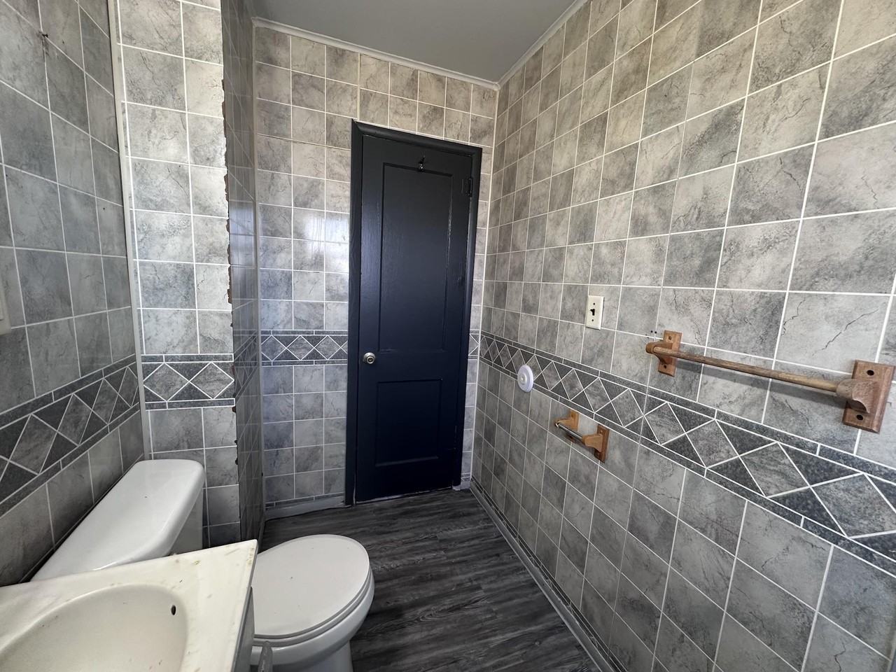 1005 Giddings St - Photo 5 of 13