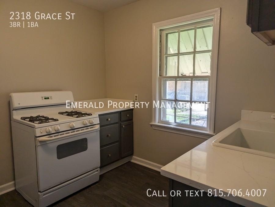 2318 Grace St - Photo 5 of 12