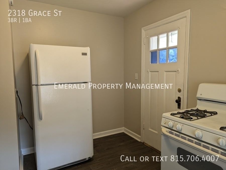 2318 Grace St - Photo 6 of 12