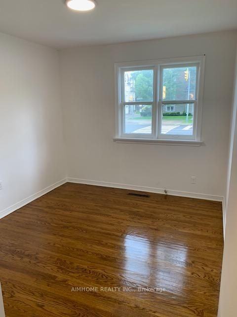 224 Finch Avenue East #Main - Photo 7 of 12