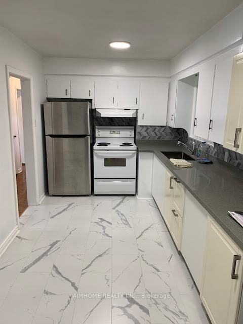 224 Finch Avenue East #Main - Photo 3 of 12