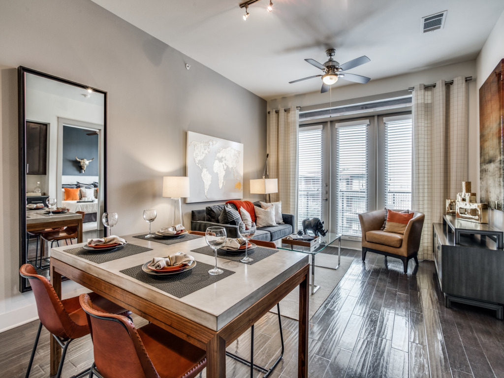 Teak at the Branch - Photo 4 of 20