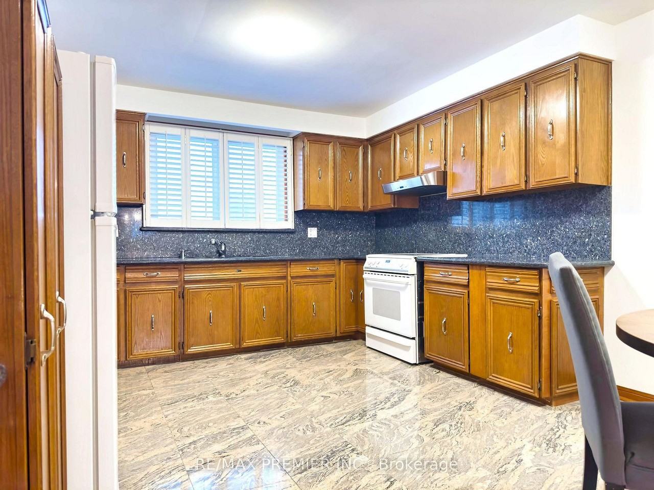 56 Fairchild Avenue - Photo 7 of 41