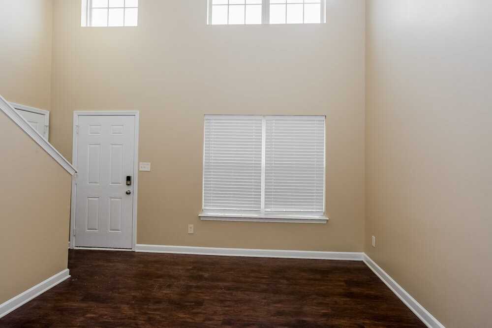 102 Glencroft Dr - Photo 7 of 17