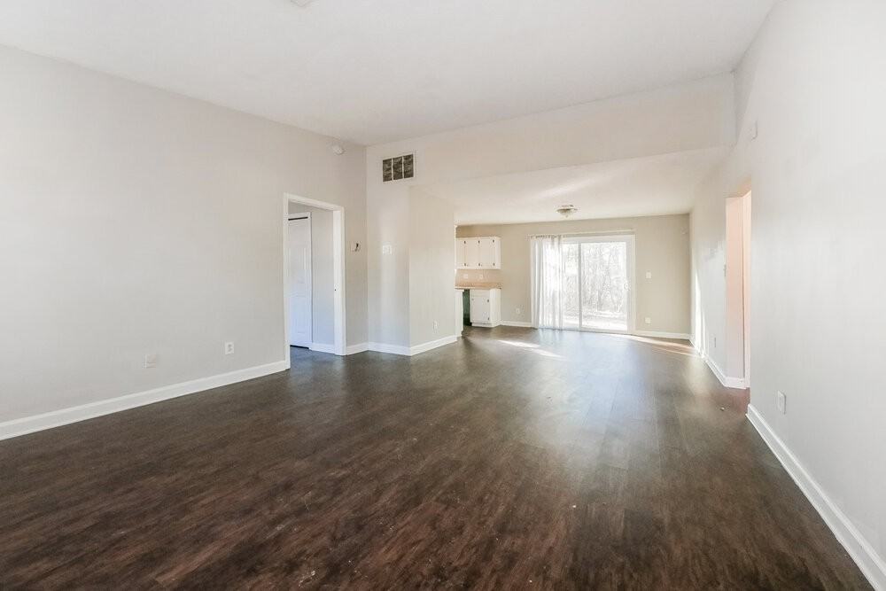 2830 Robinson Wood Dr - Photo 7 of 19