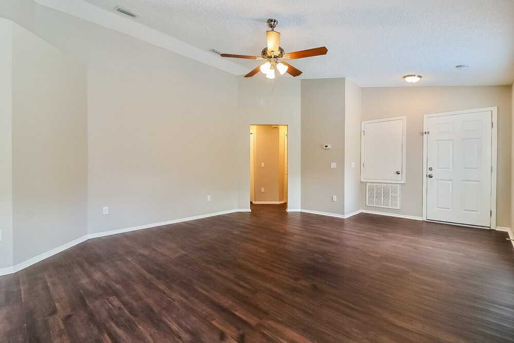 8730 Morrison Oaks Ct - Photo 4 of 16