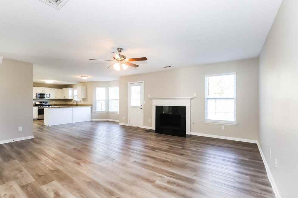 3942 Rosebud Park Dr - Photo 4 of 17