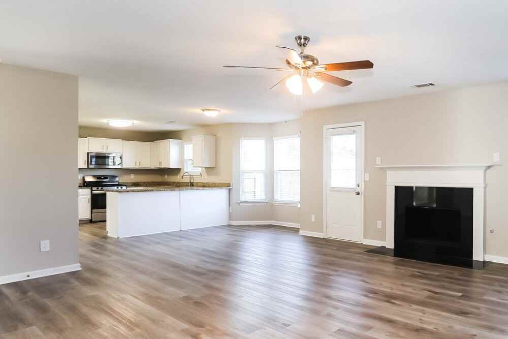 3942 Rosebud Park Dr - Photo 5 of 17