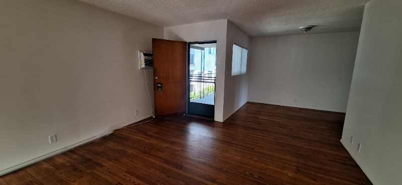 626 Sunset Blvd - Photo 4 of 19