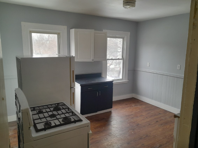 2 118.5 Babcock St Floor - Photo 2 of 12