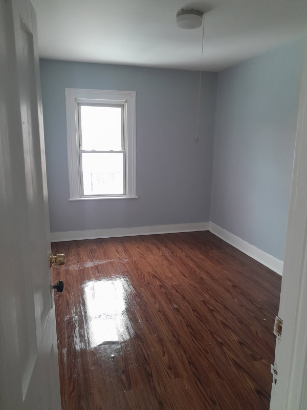 2 118.5 Babcock St Floor - Photo 3 of 12