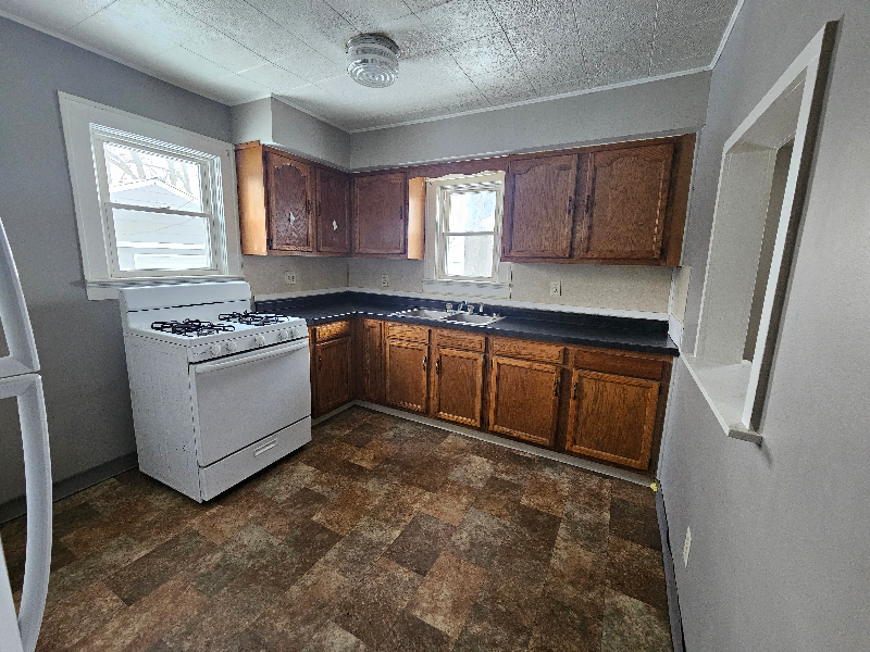 3409 Holton Ave - Photo 3 of 13