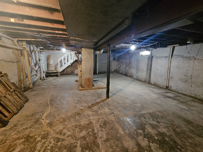 3409 Holton Ave - Photo 6 of 13