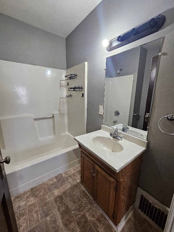 3409 Holton Ave - Photo 7 of 13