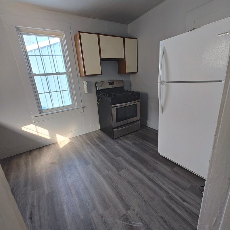 133 E Pennsylvania Ave - Photo 7 of 19