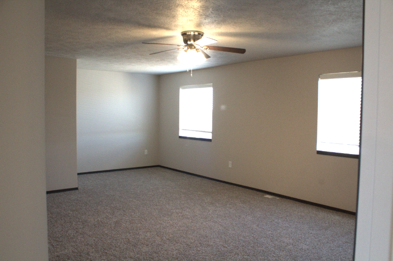 2112 N Carla Ave - Photo 7 of 13