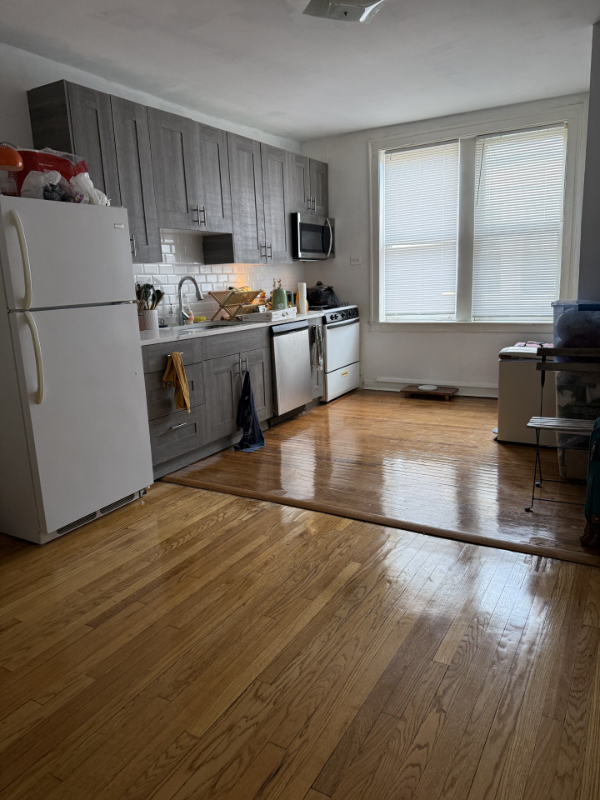 5031 N Harding Ave Apt 3w #3W - Photo 7 of 10