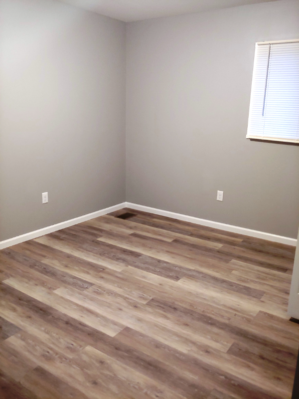 224 Sheelin Rd - Photo 2 of 7