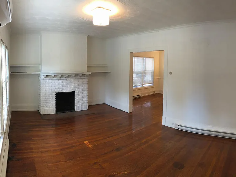 933 Clay Ave #A - Photo 2 of 15