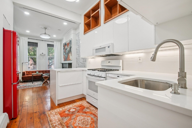 237 3rd St #1L - Photo 7 of 13