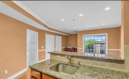 15 Tichenor Ln #301 - Photo 4 of 10