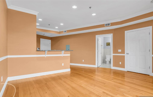 15 Tichenor Ln #301 - Photo 7 of 10