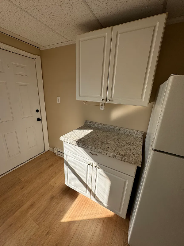 531 W King St #C - Photo 4 of 10