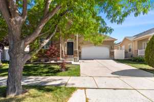 featured image of 4127 W Red Orchard Way