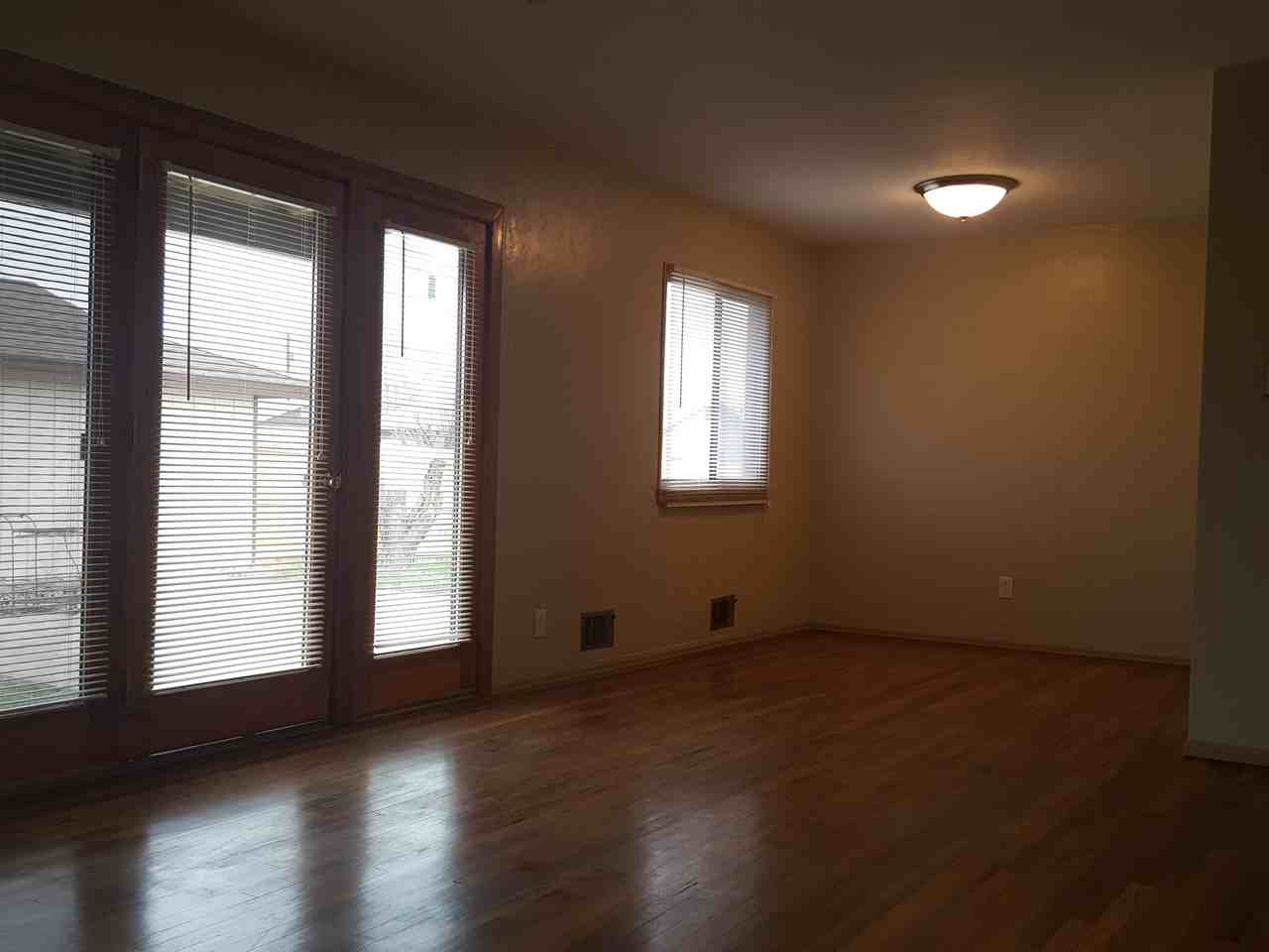 589 N 23rd St - Photo 3 of 12