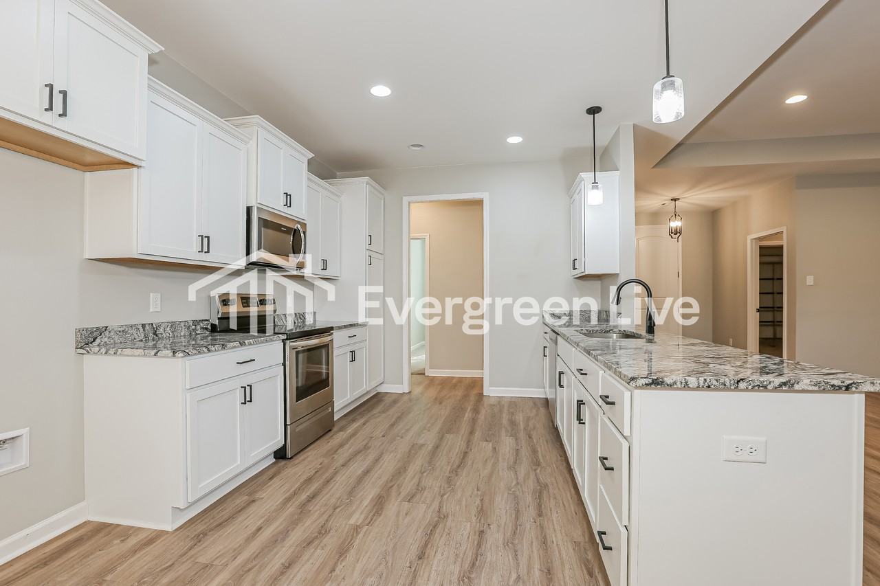 4564 Western Woods Dr - Photo 6 of 15