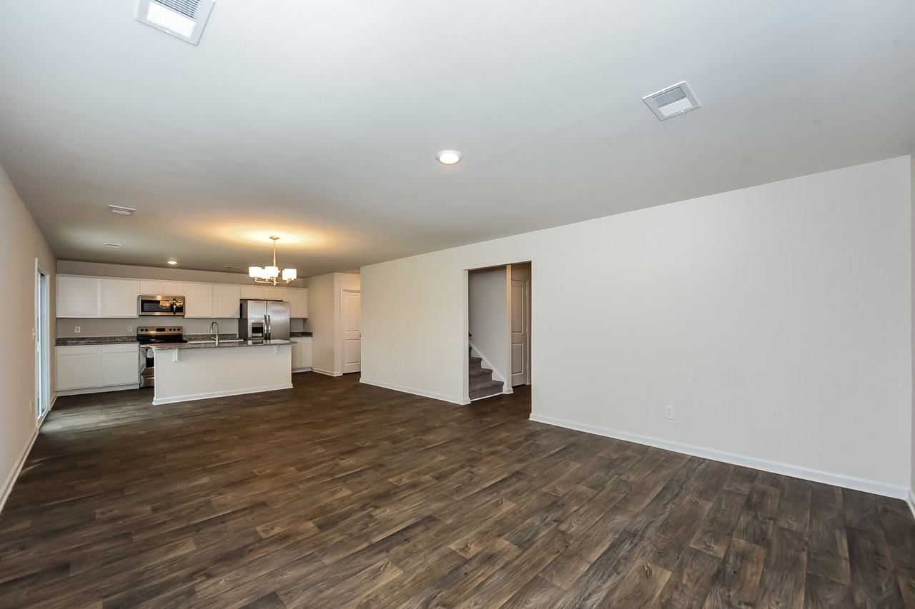 131 King Buck Dr - Photo 6 of 17