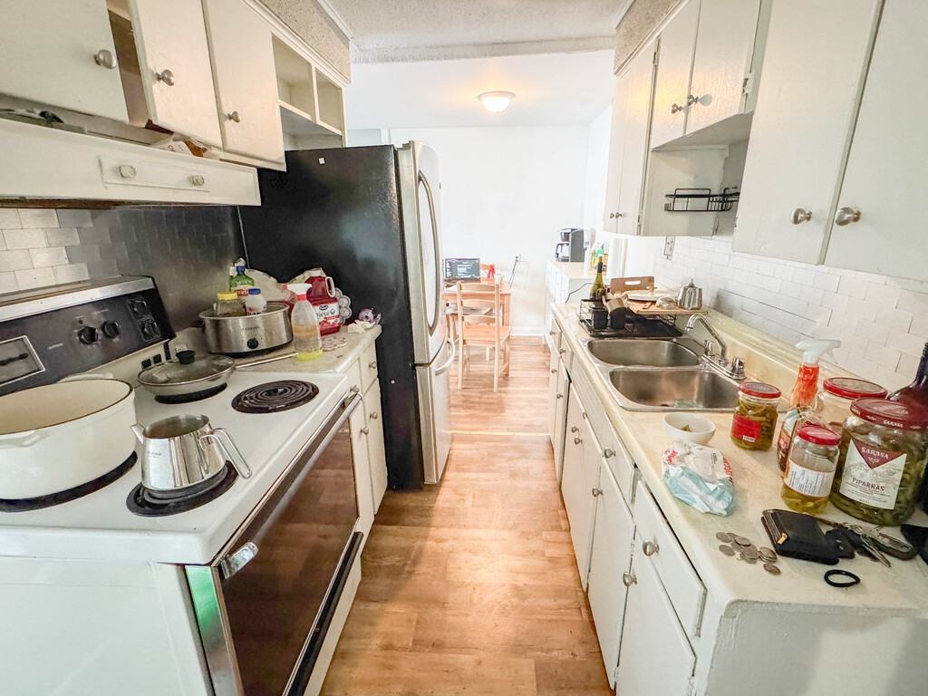 27 Main St - Photo 4 of 24