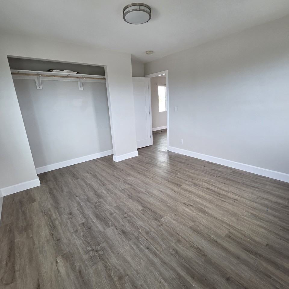 738 Duval Street #B - Photo 5 of 8