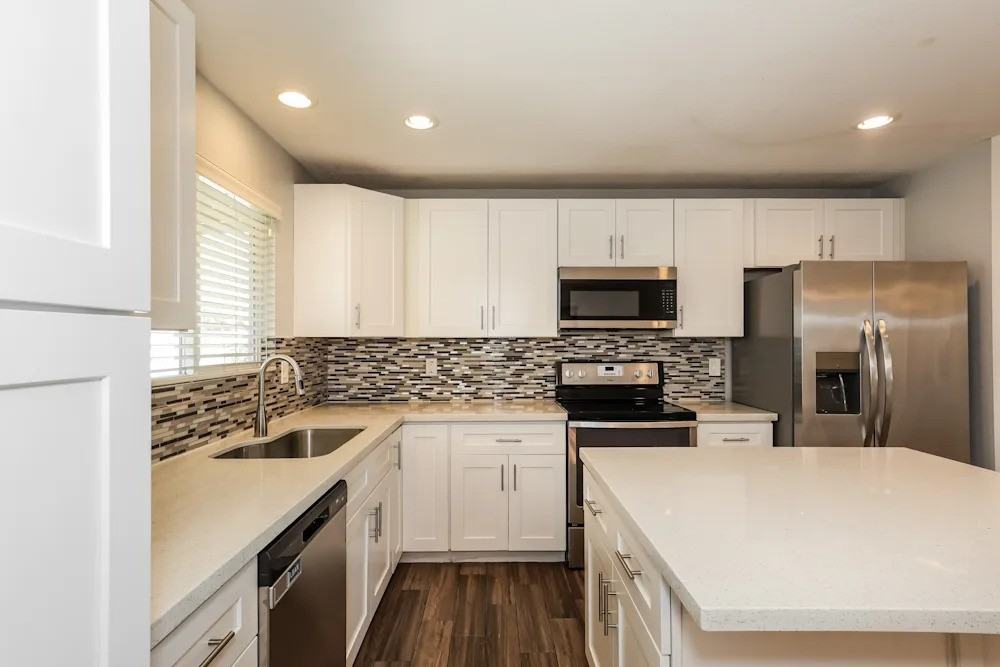 6101 S Parkside Dr #NA - Photo 3 of 11