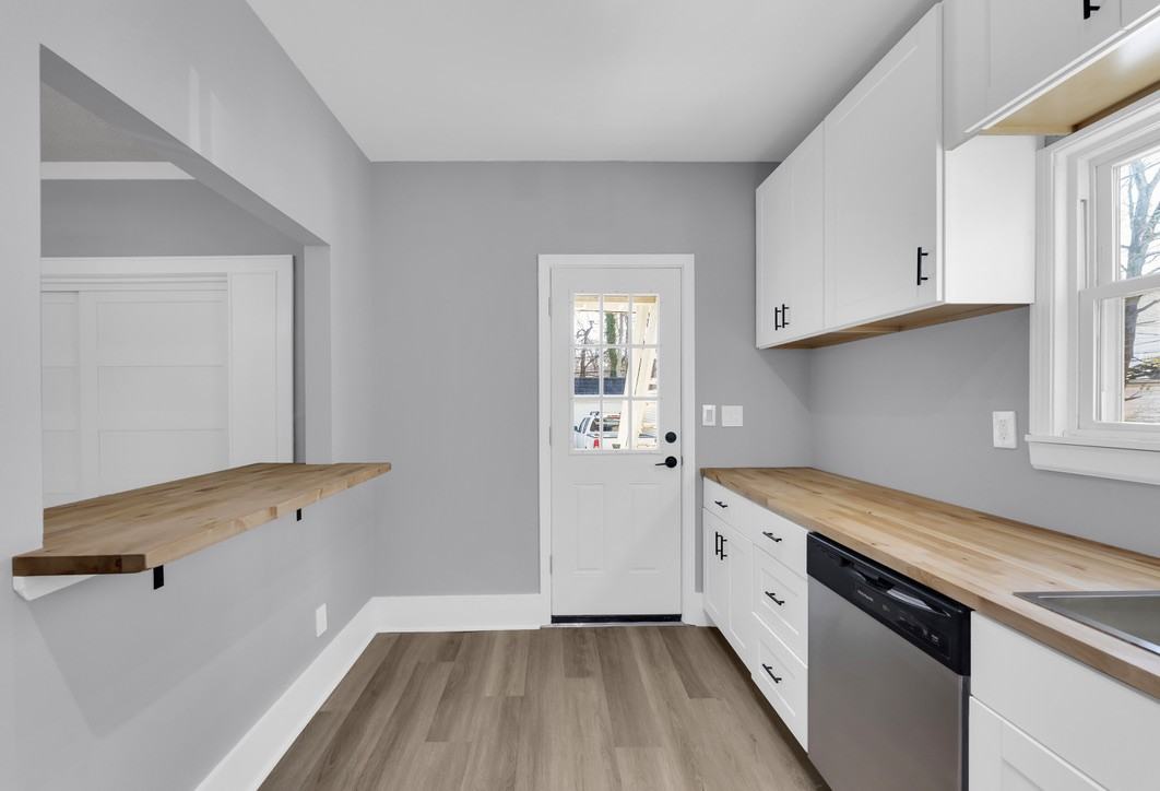 3220 Clarendon Rd #1 - Photo 7 of 22