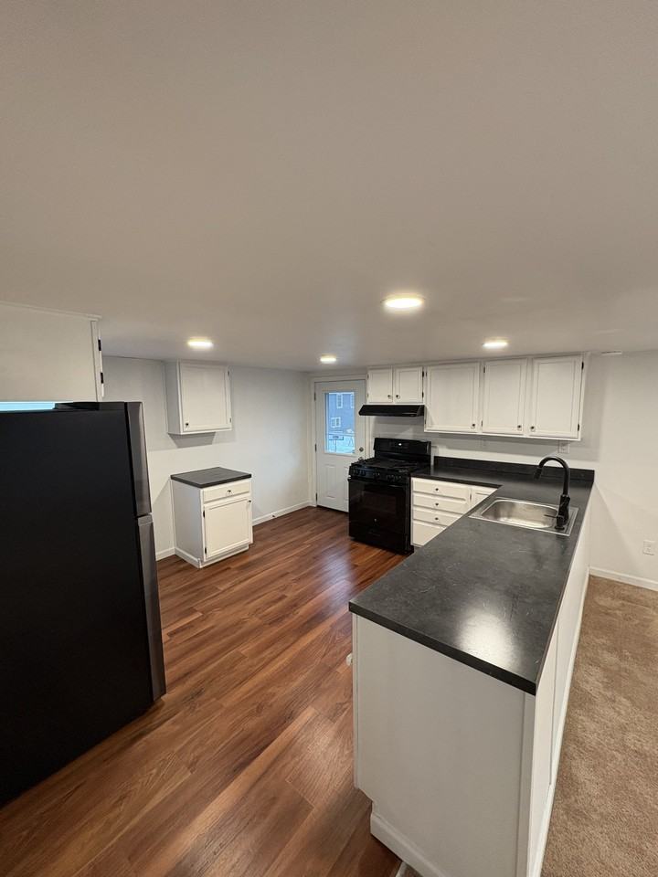 31 Merritt Ave #2 - Photo 3 of 8