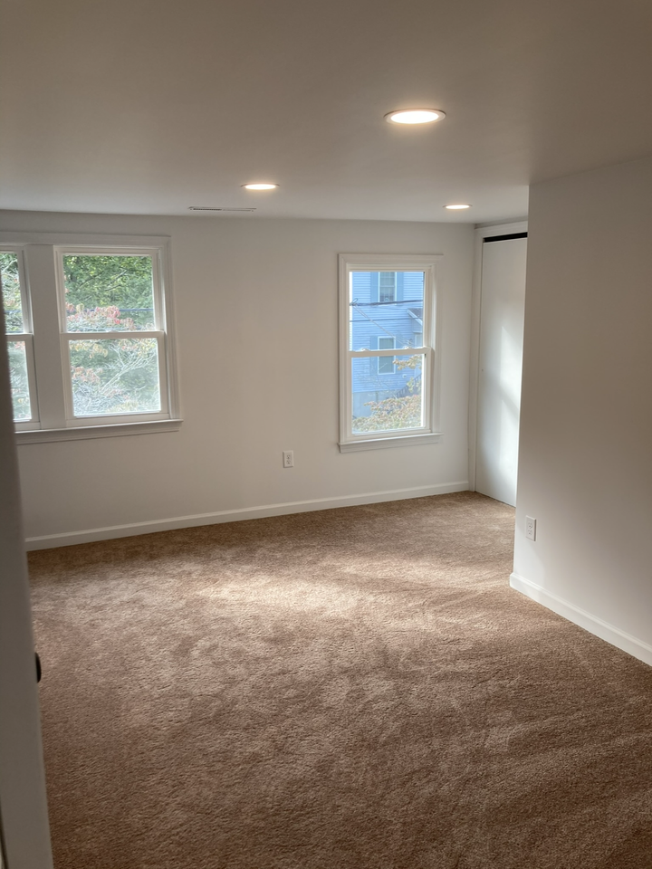 31 Merritt Ave #2 - Photo 6 of 8