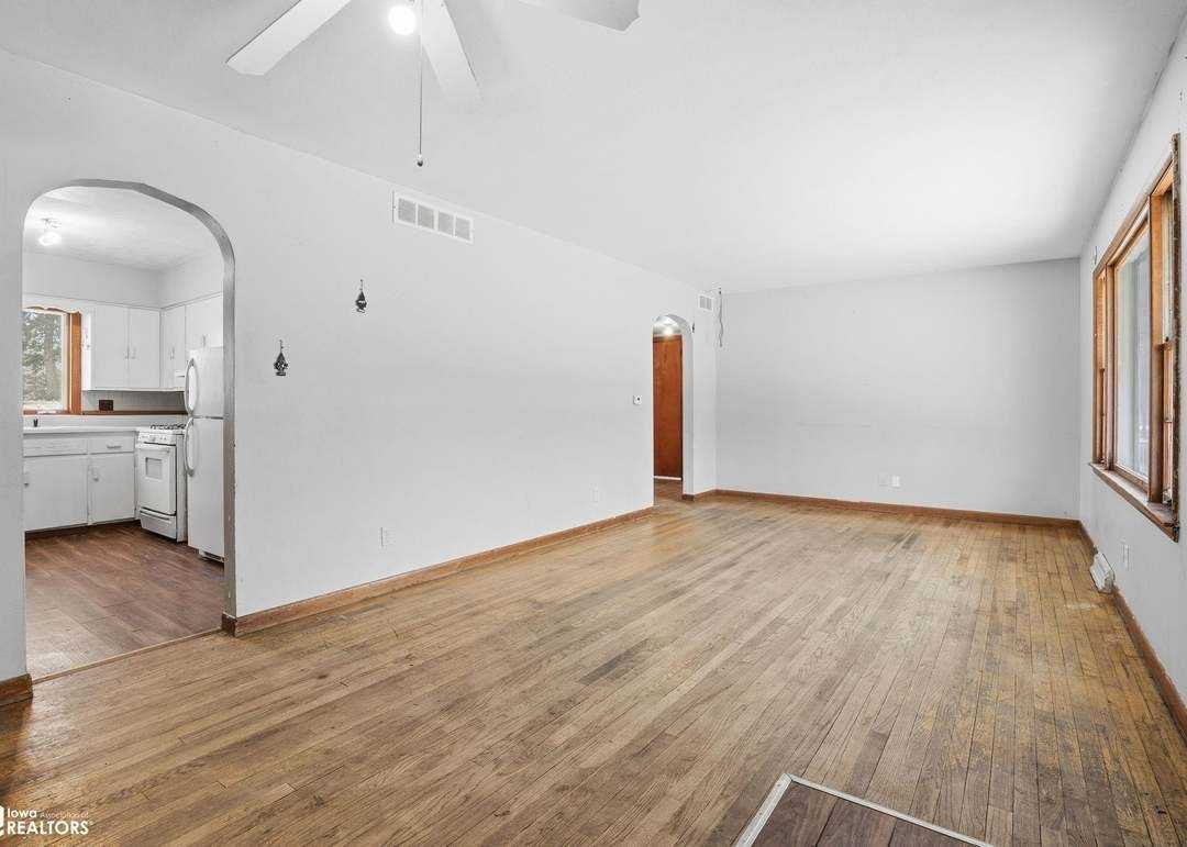 206 S Wilson St #NA - Photo 3 of 7